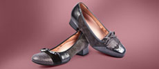 zapatos metalizados de ante con ribete elástico